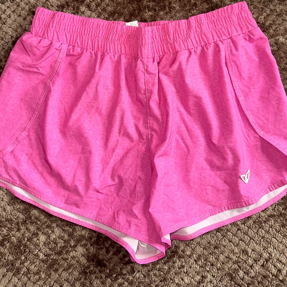 Women’s korsa bright pink active wear running shorts 3” in size medium